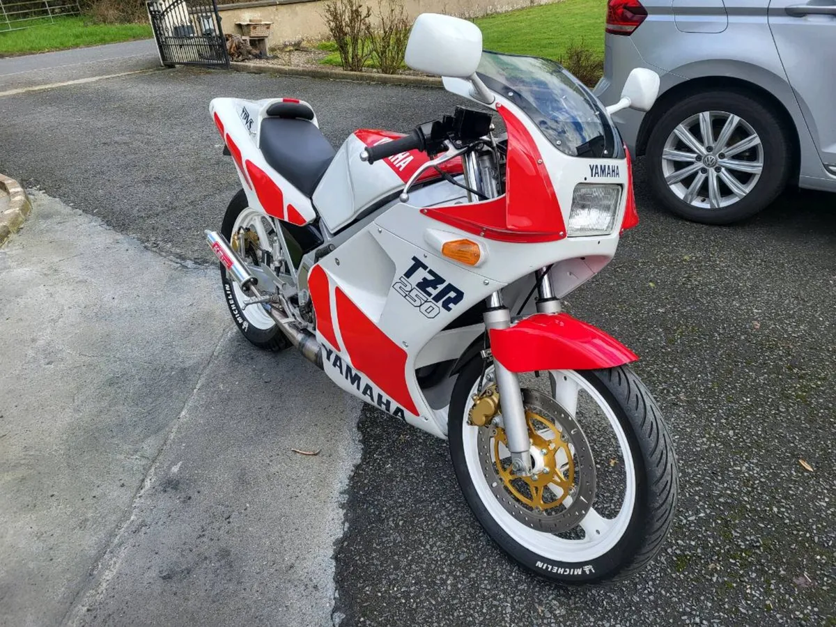 Yamaha TZR250 YPVS Mint - Image 4