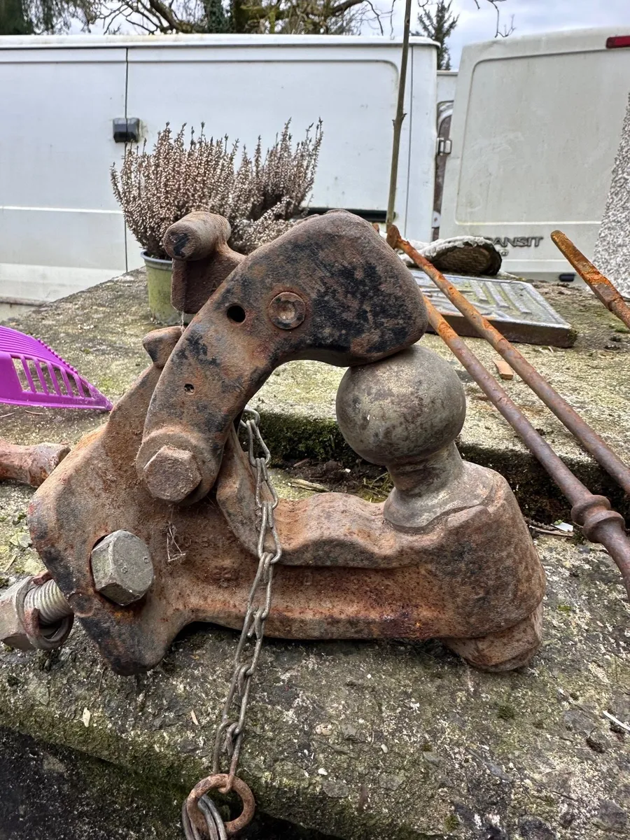 NATO type towhitch - Image 1