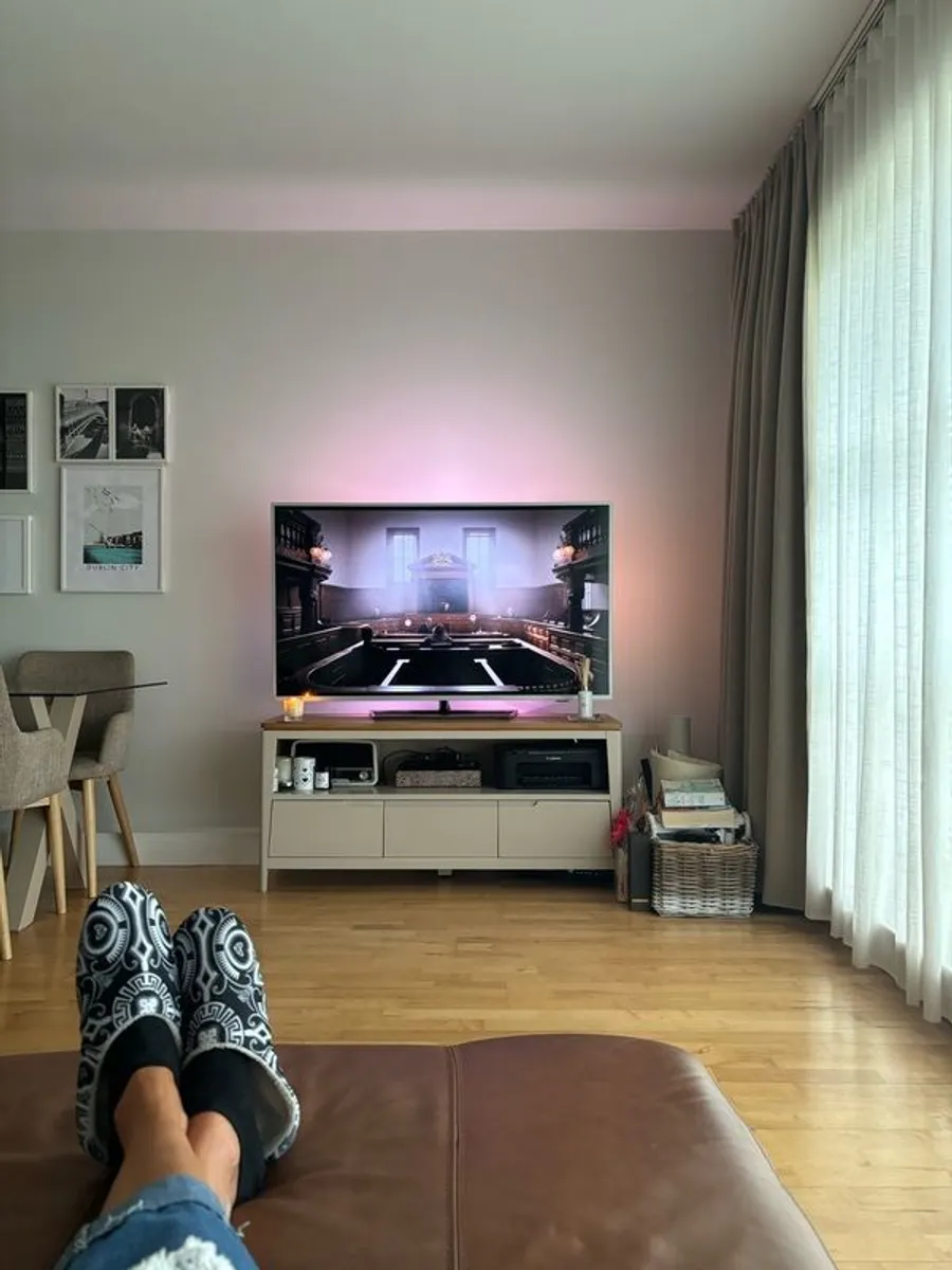 Tv 3 drawer unit ( taupe with oak top ) similar to elephants breath in farrow and ball - Image 2