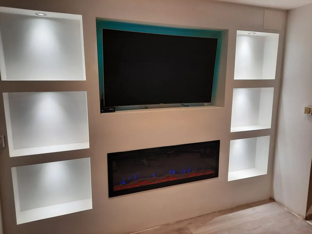 Feature walls & fireplace. The best prices - Image 1