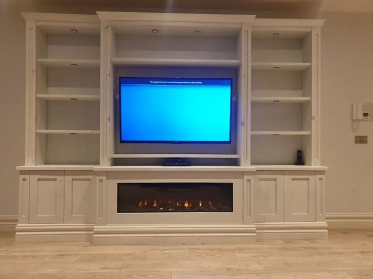 Feature walls & fireplace. The best prices - Image 2