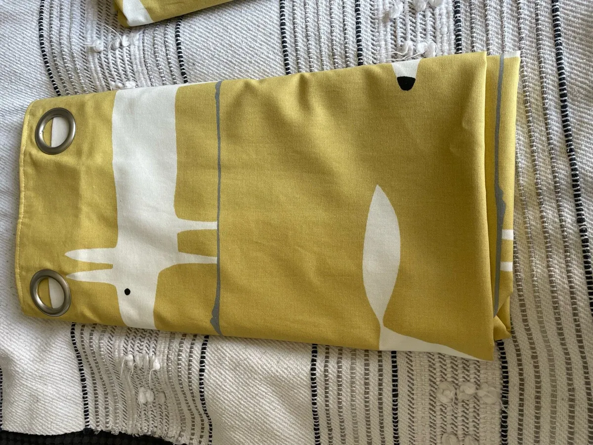 Scion Mr. Fox print curtains ochre - Image 4