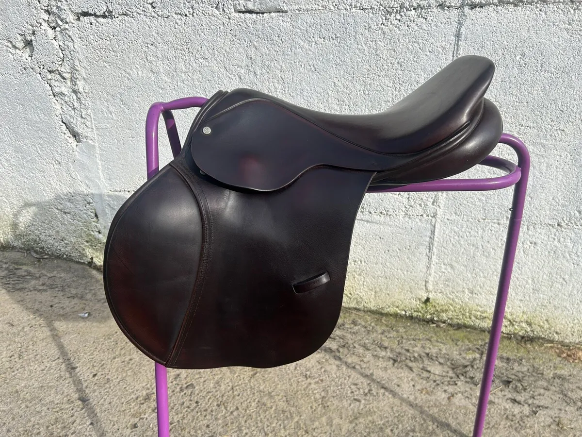 Two stunning Berney saddles - Image 1