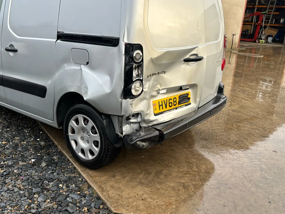 2018 Peugeot partner for breaking - Image 3