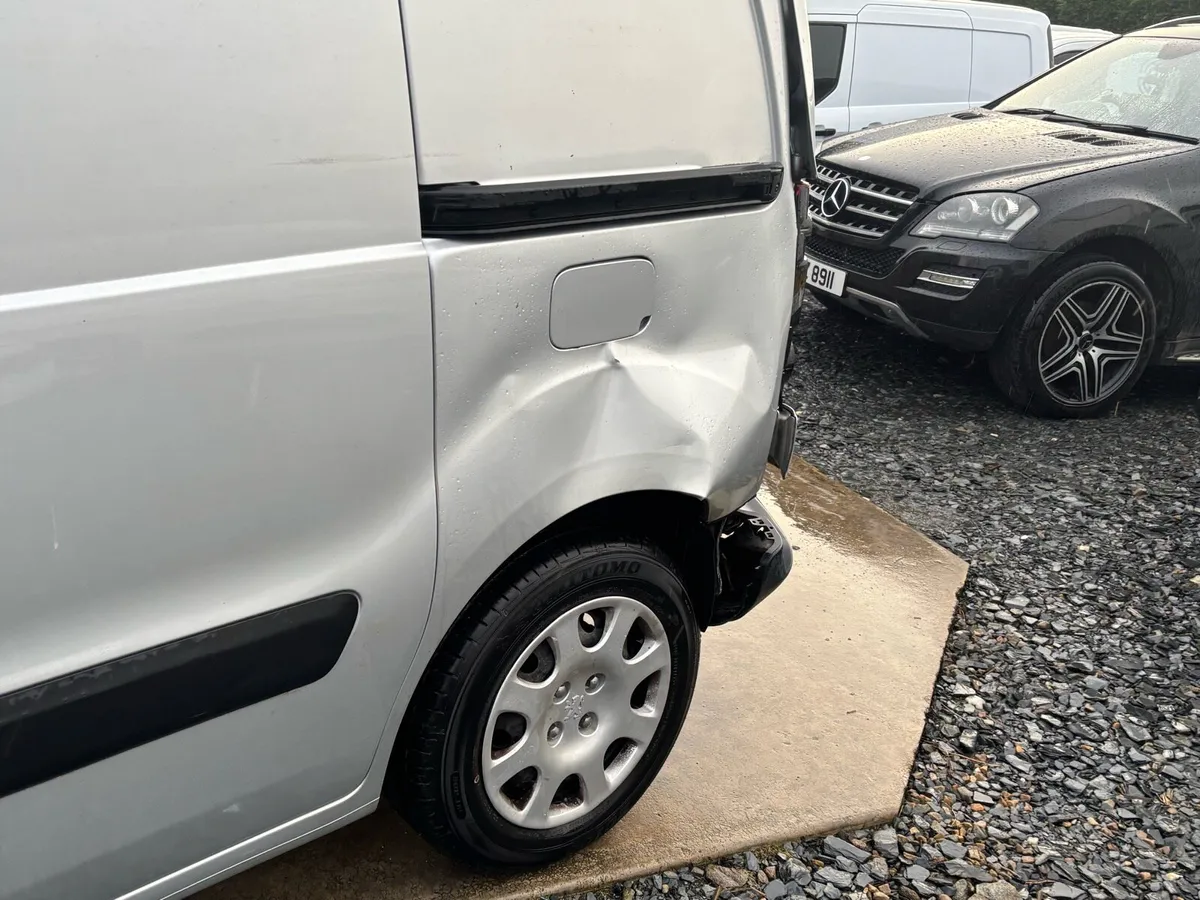 2018 Peugeot partner for breaking - Image 4