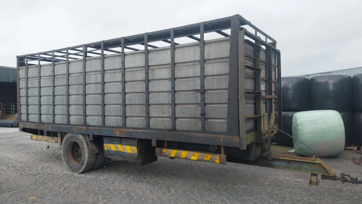 Cattle trailer - Image 2