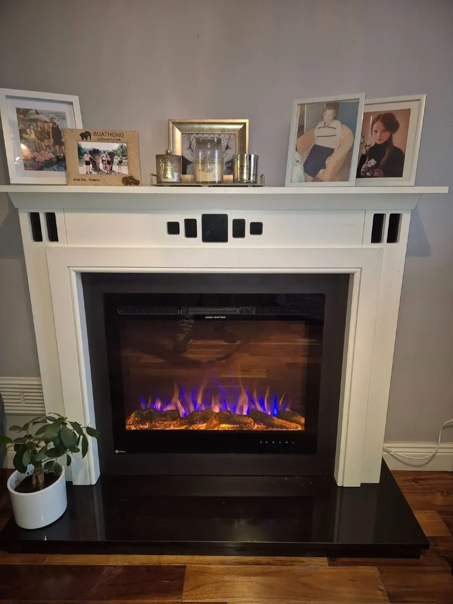 Electric fireplace wit installation. - Image 2