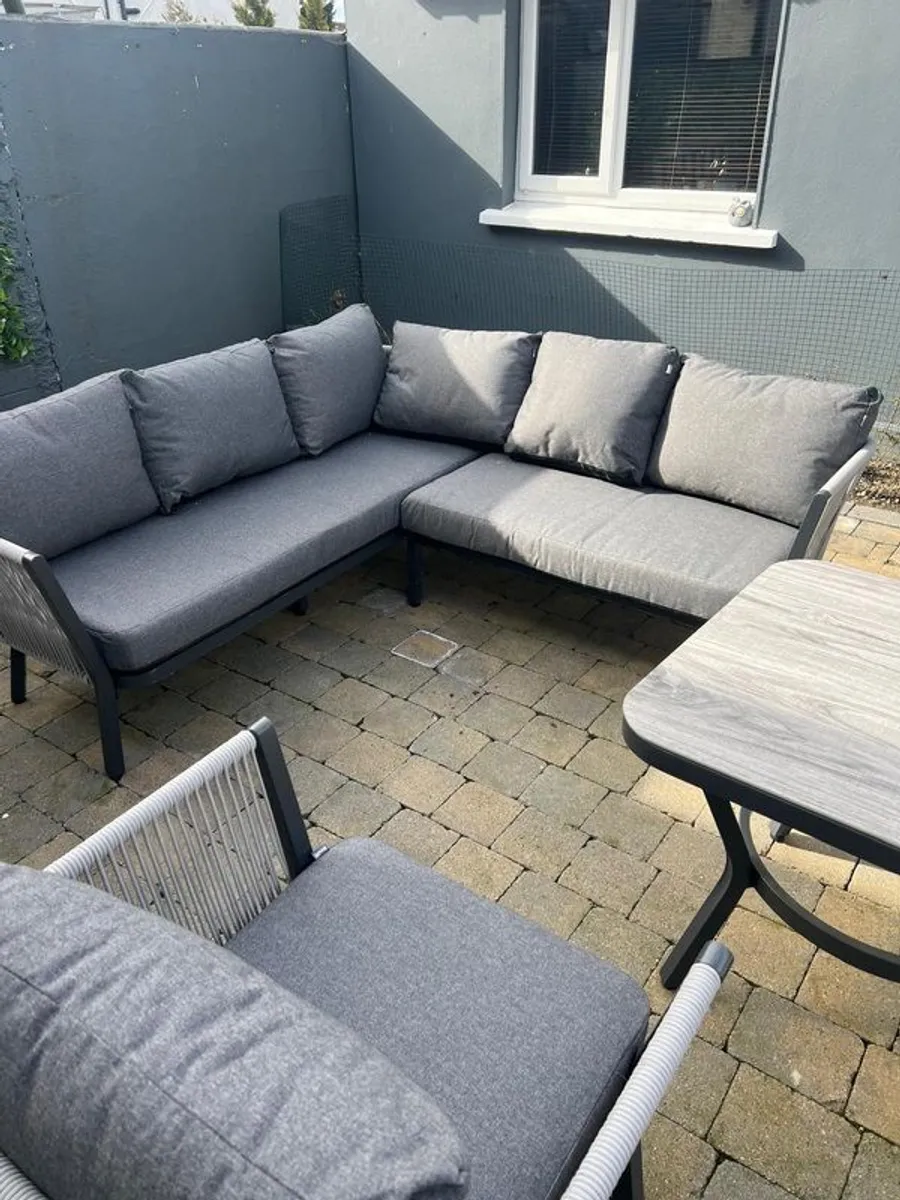 Garden furniture Great condition - Image 1