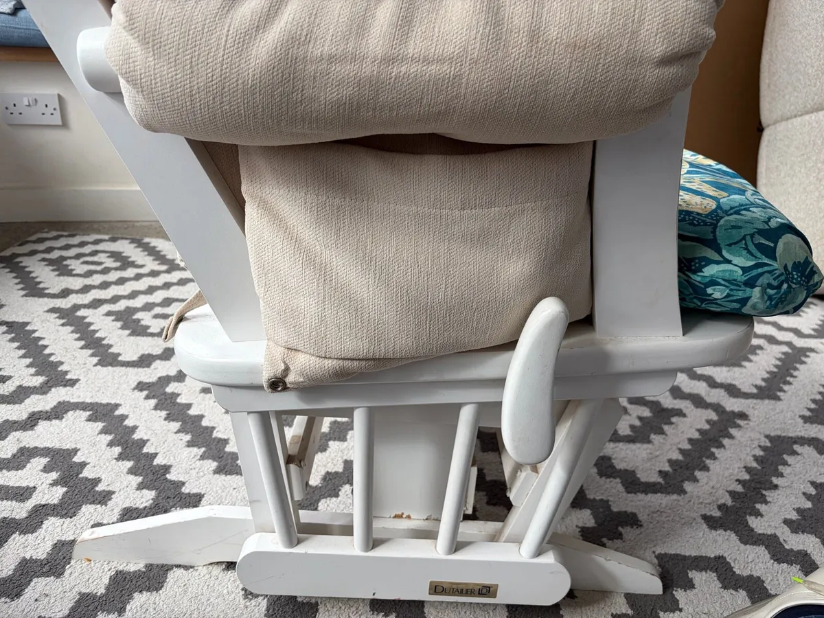 Rocking / nursing chair - Image 3