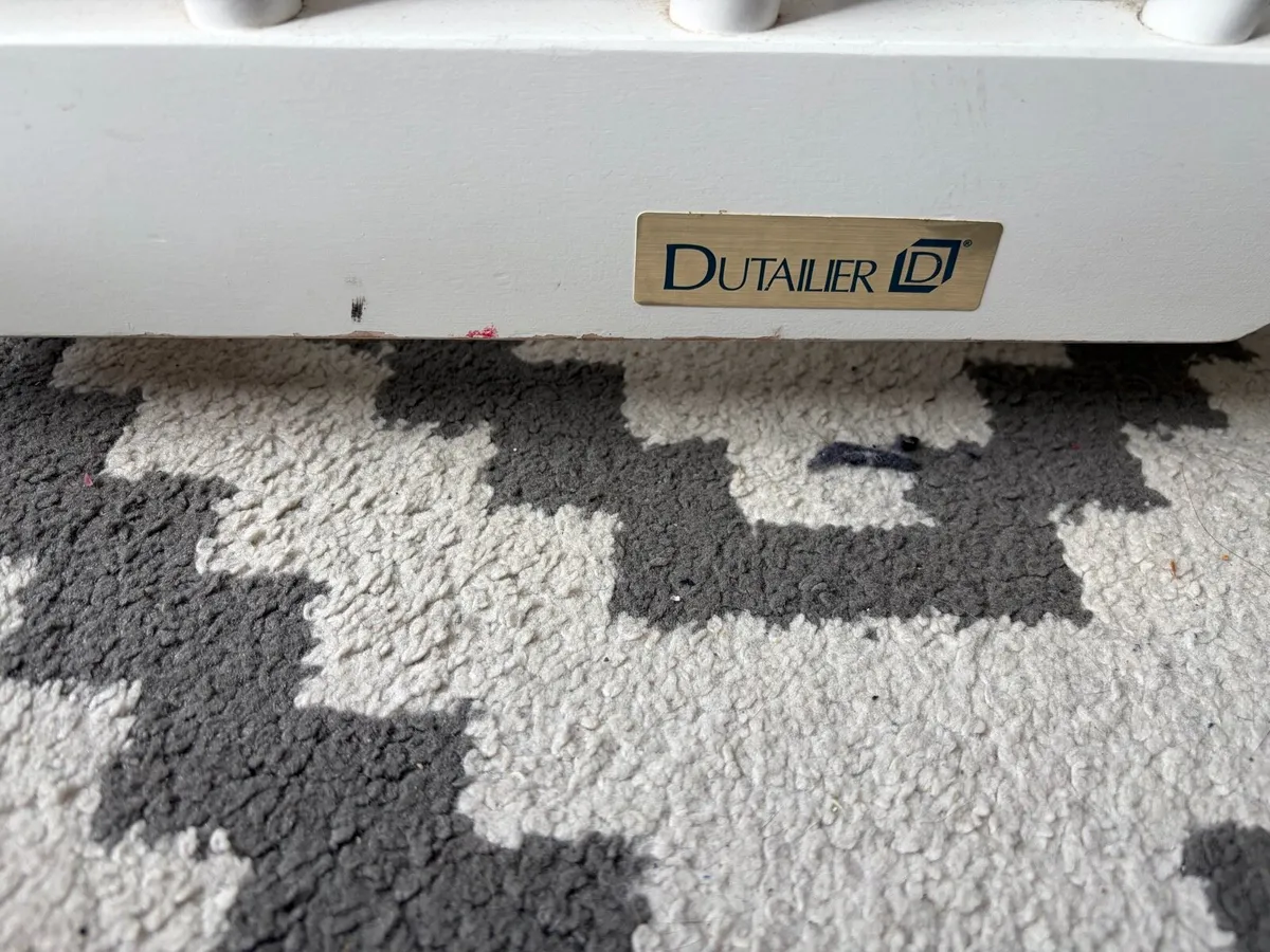 Rocking / nursing chair - Image 4