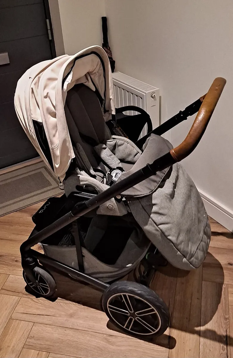 Nuna Mixx Buggie & Maxi-Cosi Travel System - Image 2