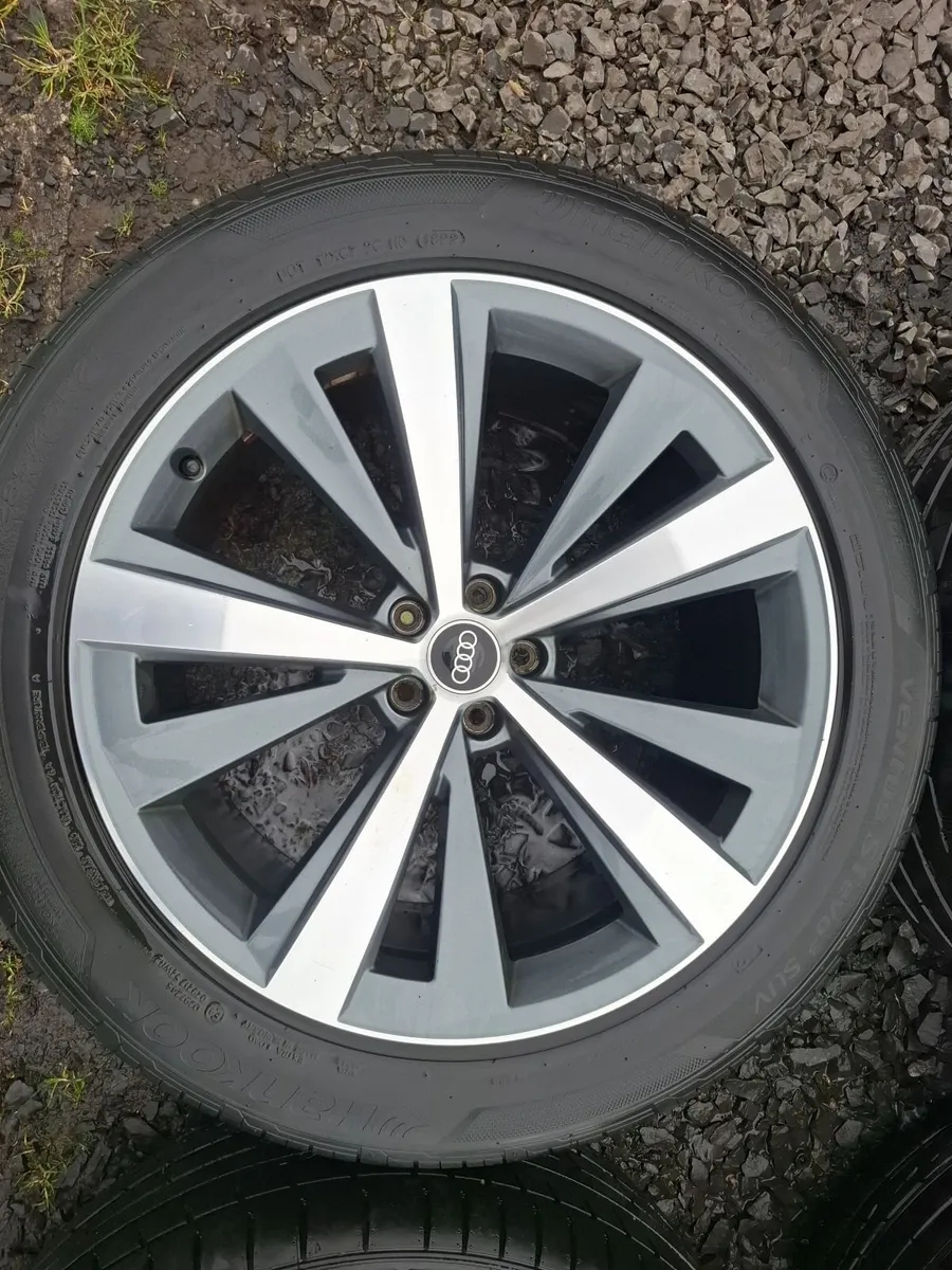 21" Genuine Q8, Q7 S Line Alloys with tyres - Image 1