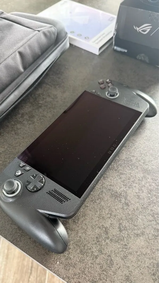 Xbox ROG Ally X with Official Case and Screen Protector - Image 2
