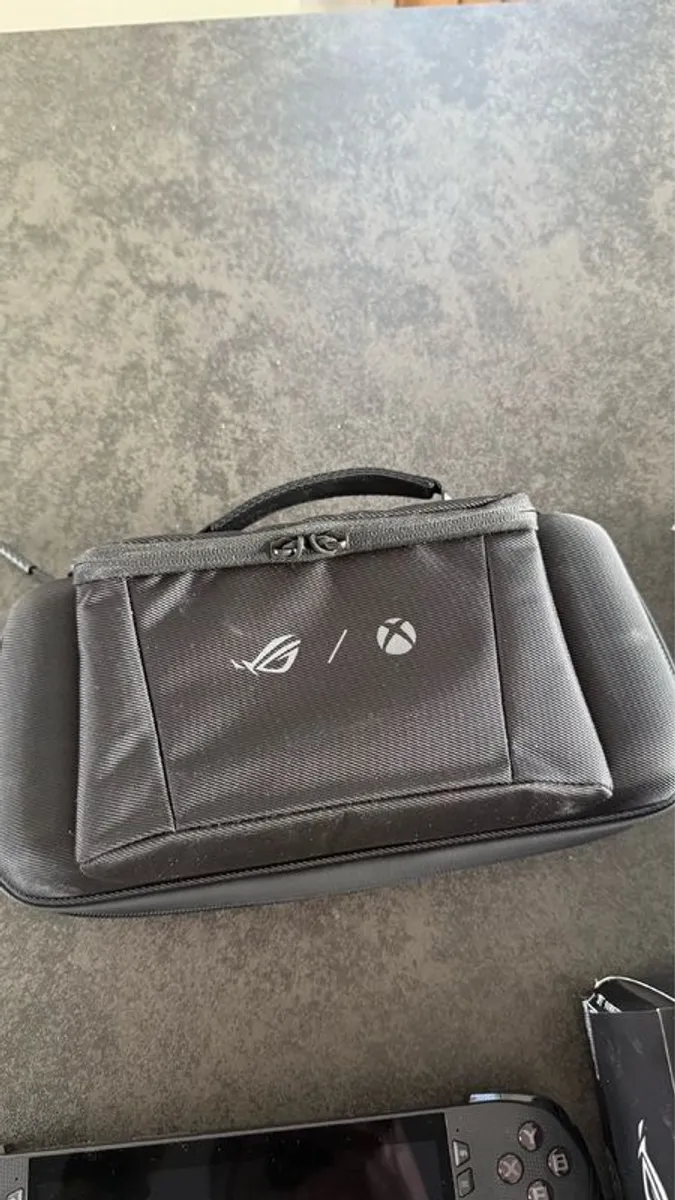 Xbox ROG Ally X with Official Case and Screen Protector - Image 3