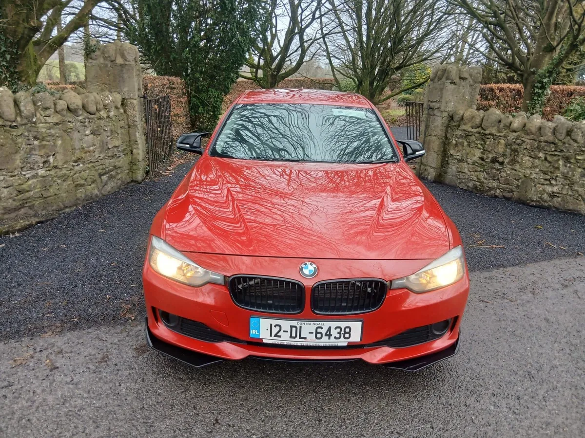 2012 bmw 320 - Image 2