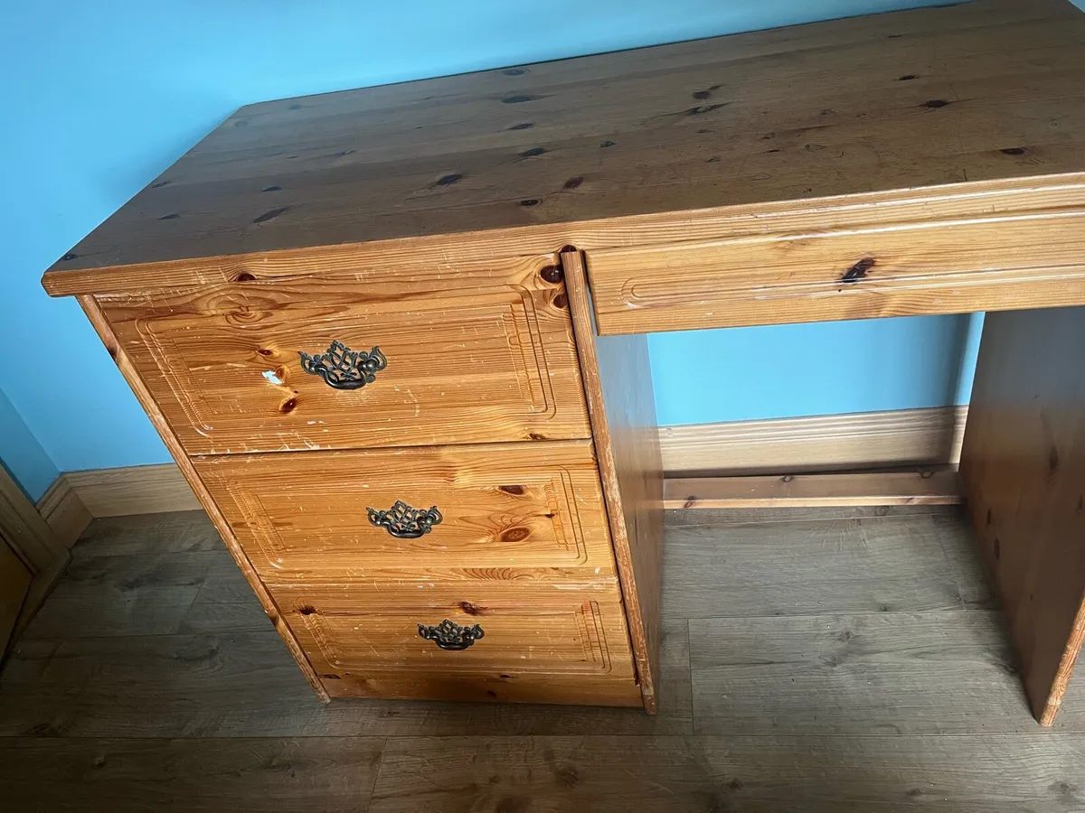 Dressing Table - Image 1