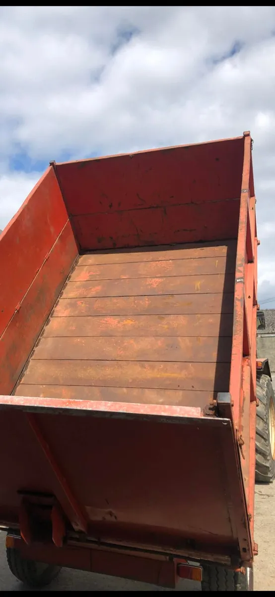 Tipping trailer - Image 2