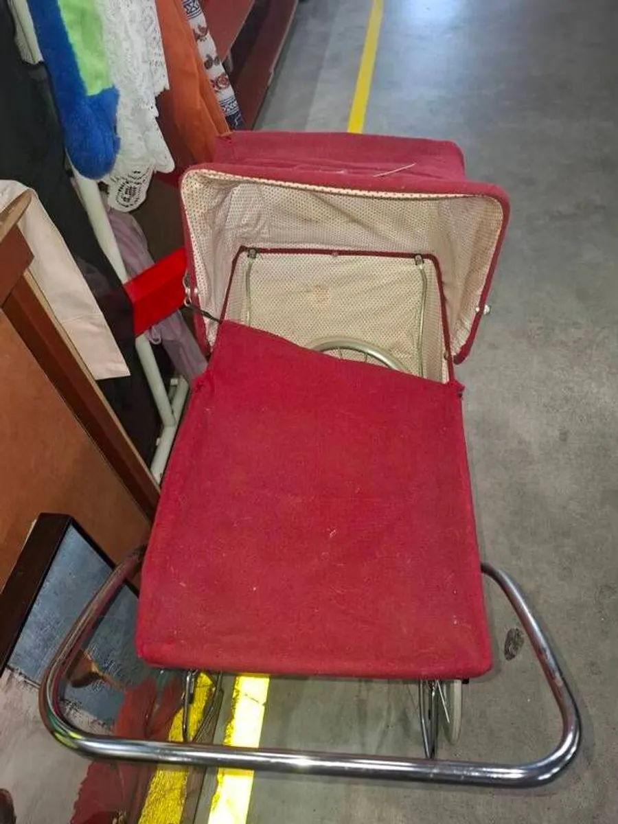 2 x Vintage dolls prams - Image 2