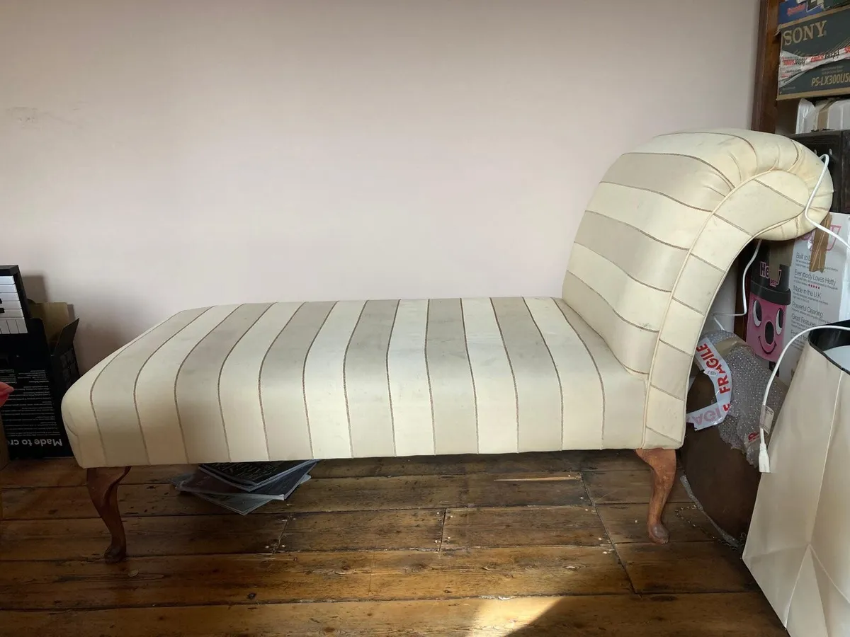 Chaise Daybed - Image 1