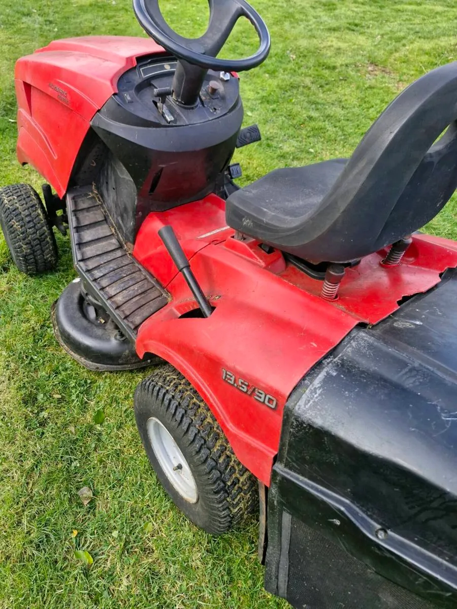 Castlegarden ride on mower Delivery available - Image 4