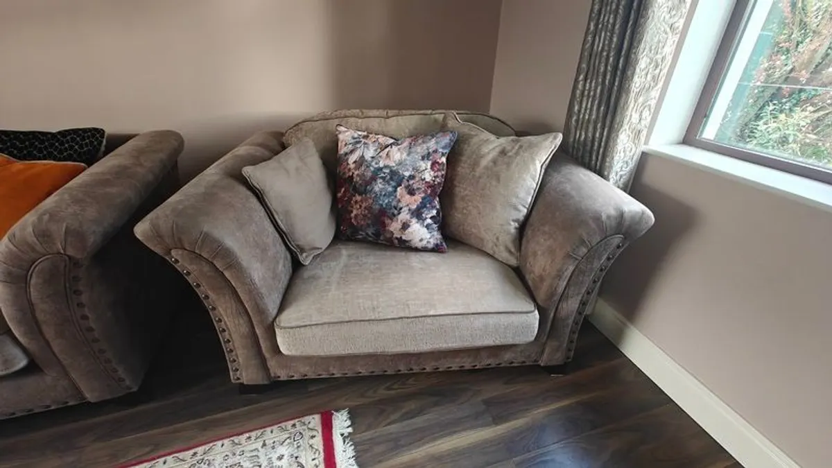 Sofa/Couch suite - Image 4