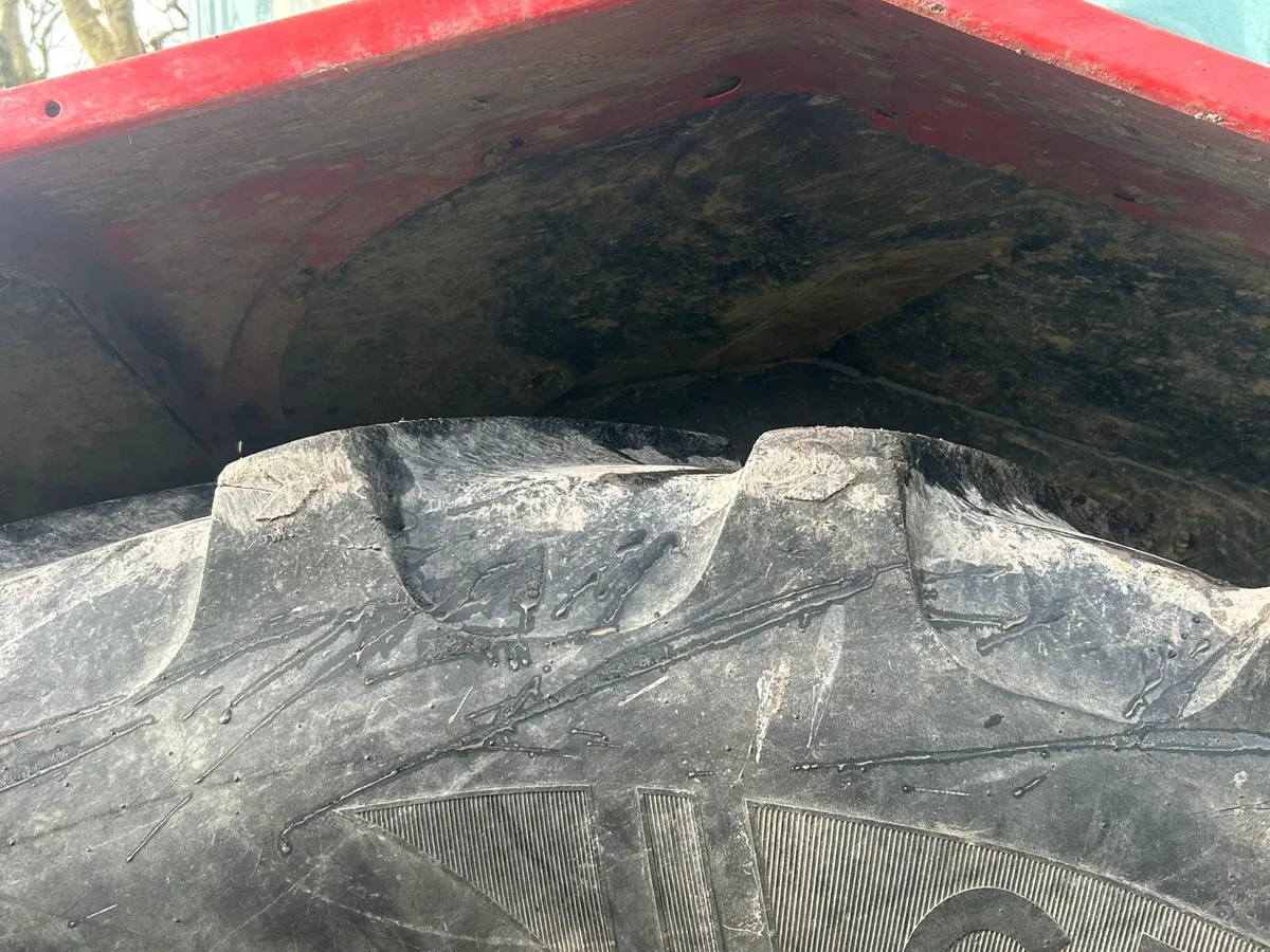 Massey Ferguson 1995 - Image 4