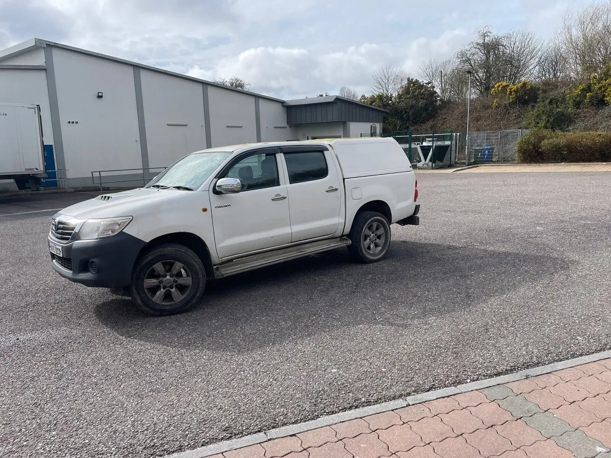 Toyota Hilux 141 2.5 desiel - Image 3
