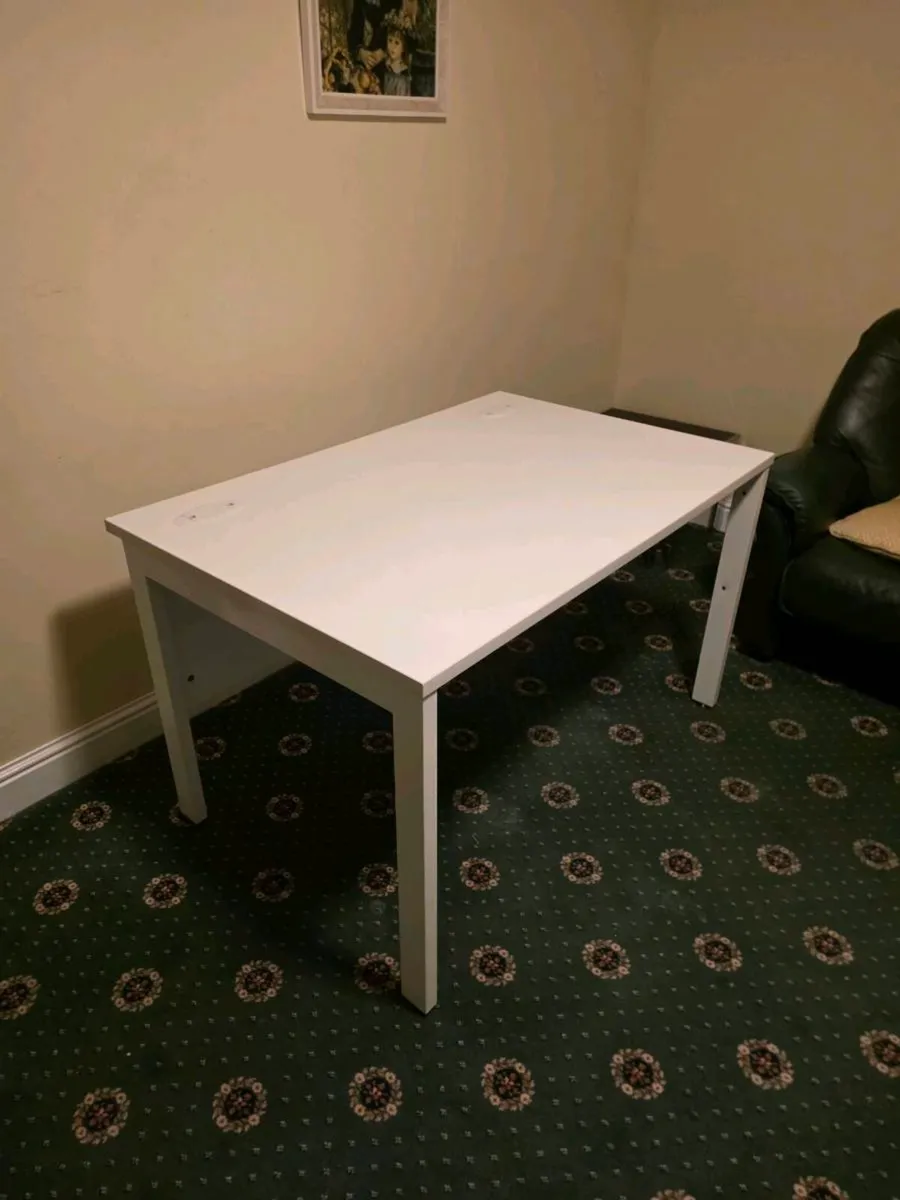 Office Deak - Image 2