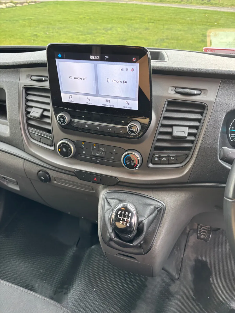 2022 Ford Transit Custom 300 Trend LWB - Image 4