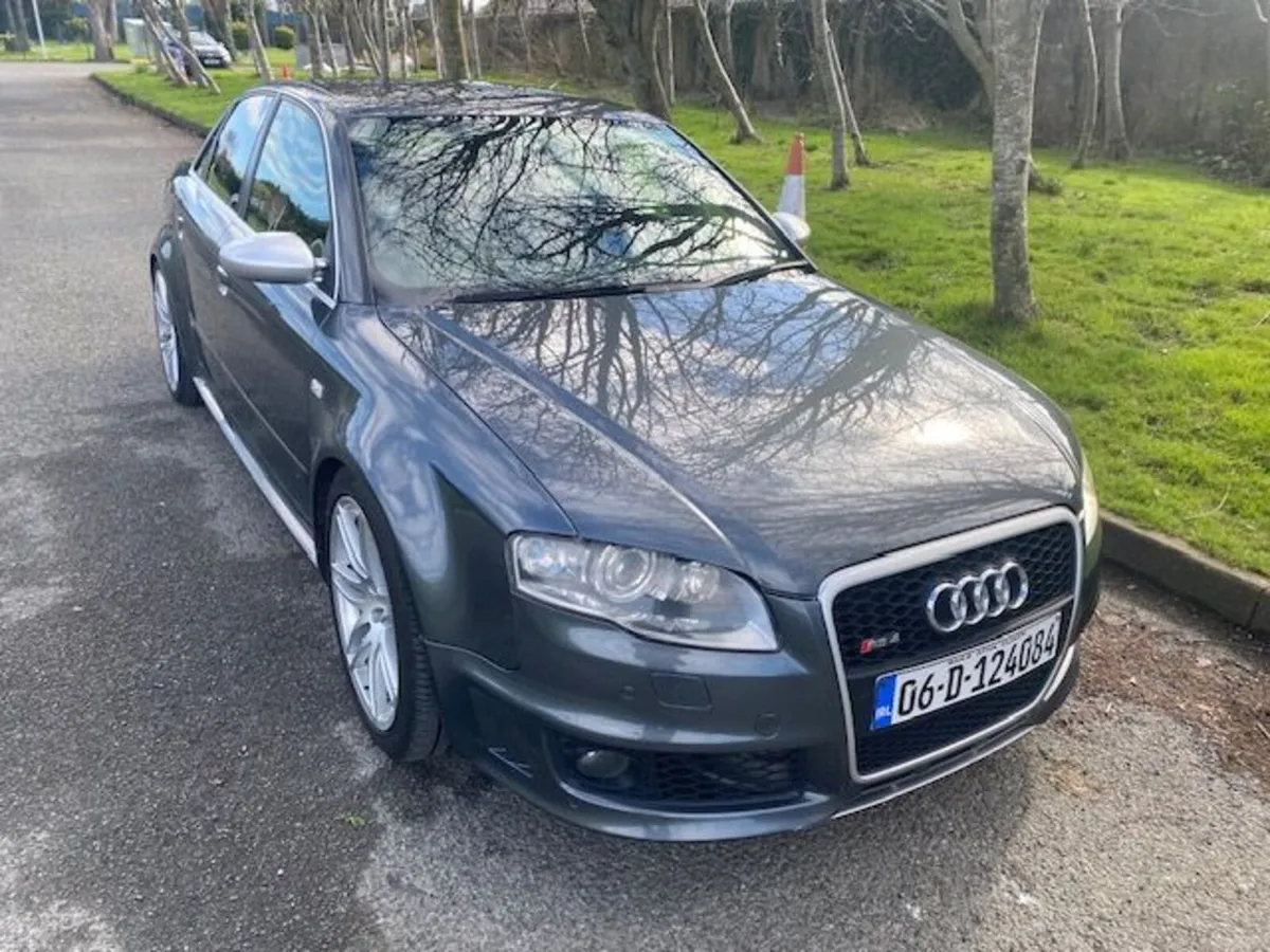Audi RS4 2006 - Image 2