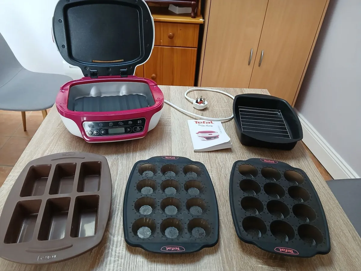 Tefal Cake Factory with extra inserts