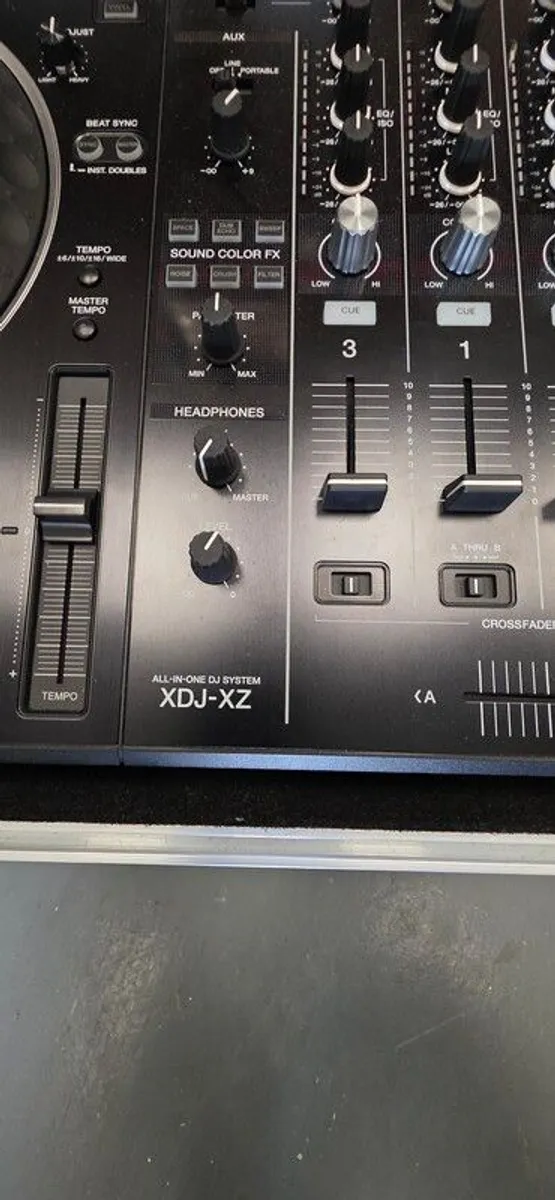 Pioneer XDJ XZ with Magma Flight case - Image 3