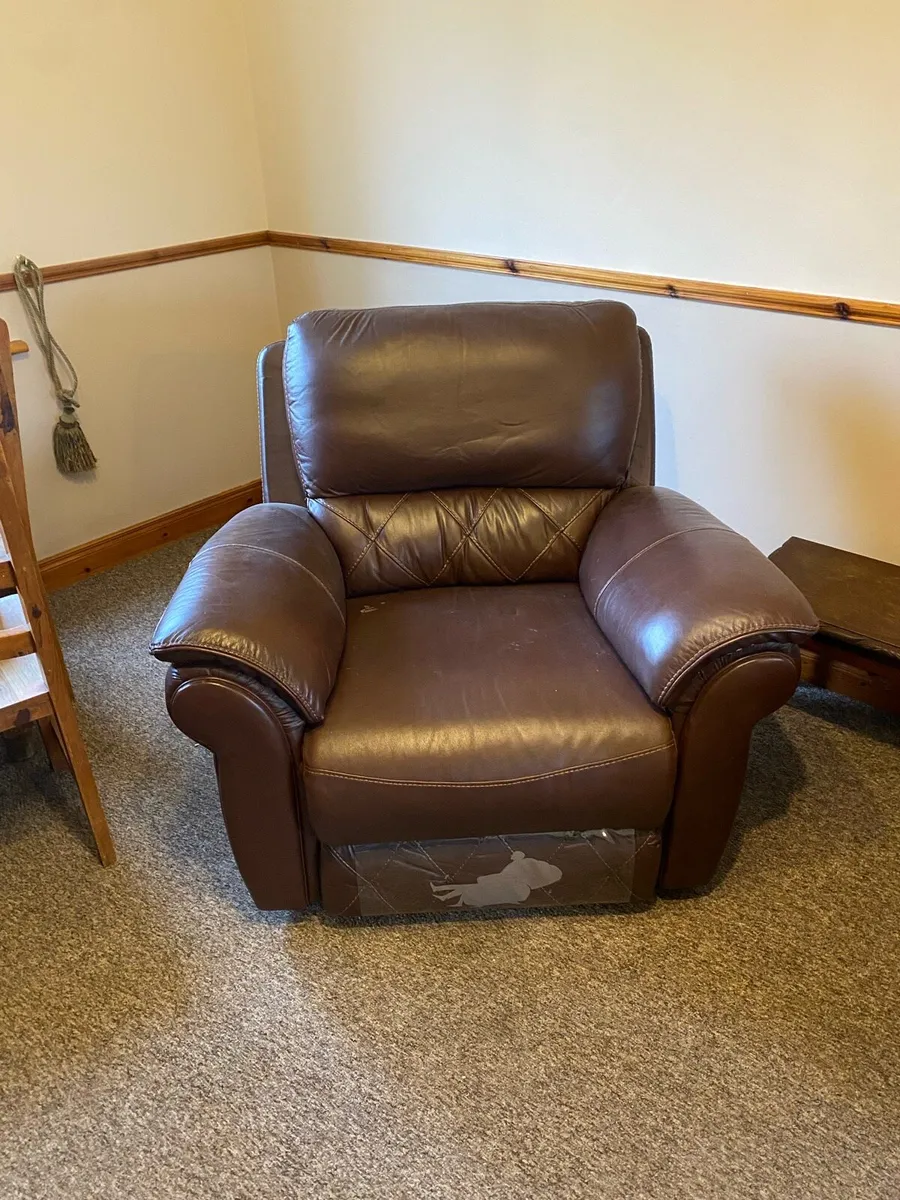 Sofa, coffee tables, wardrobes, bed - Image 3