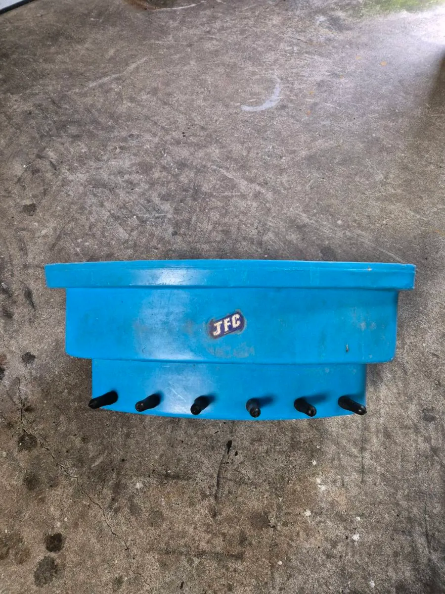 Farm equipment - Image 2