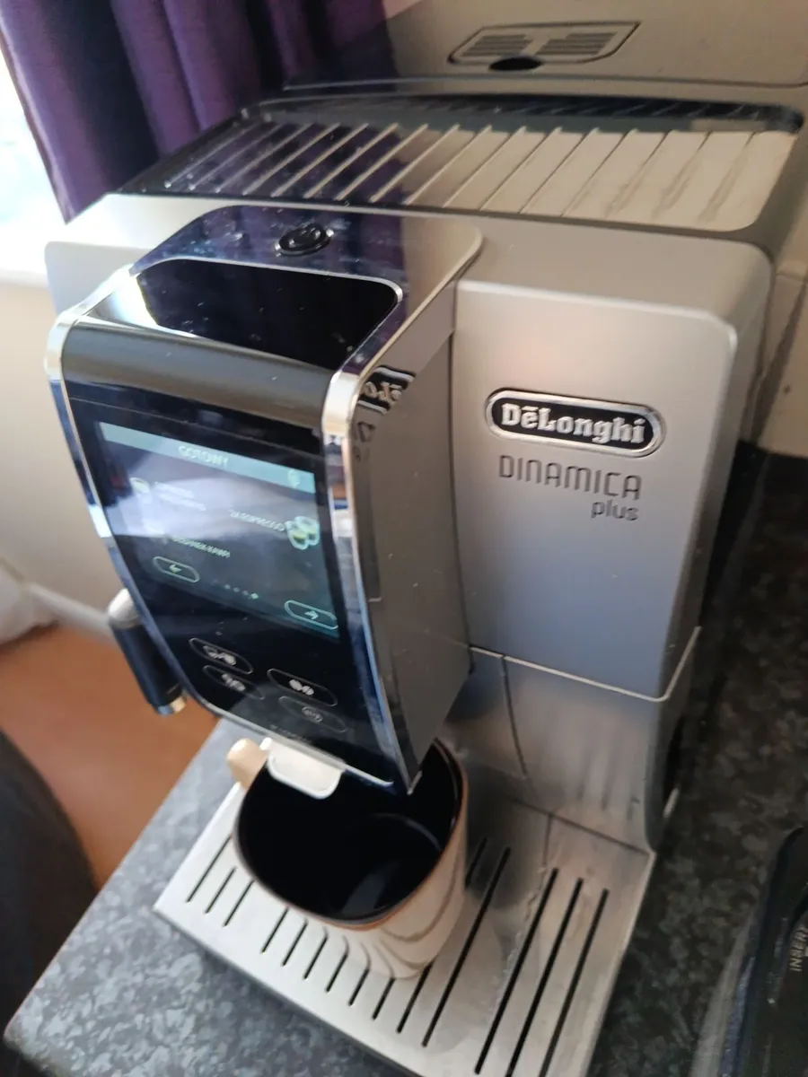 DeLonghi coffe machinę dynamica plus - Image 1