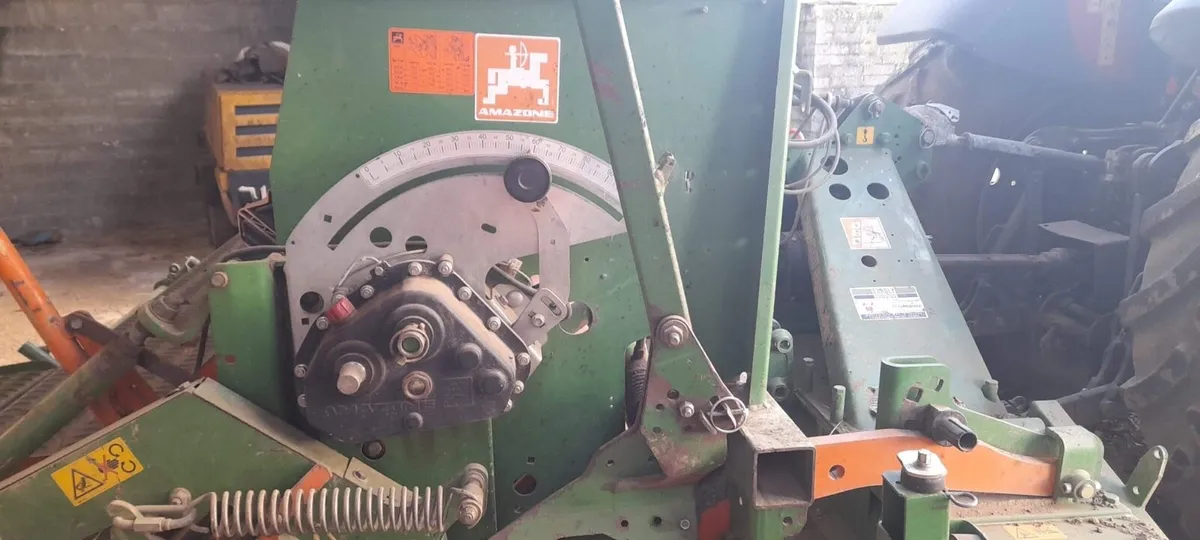 Amazone AD303 seed drill - Image 4