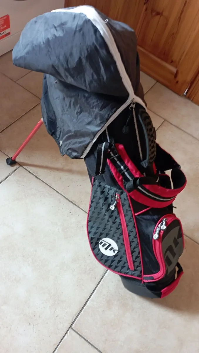 FREE Kids golf bag - Image 1