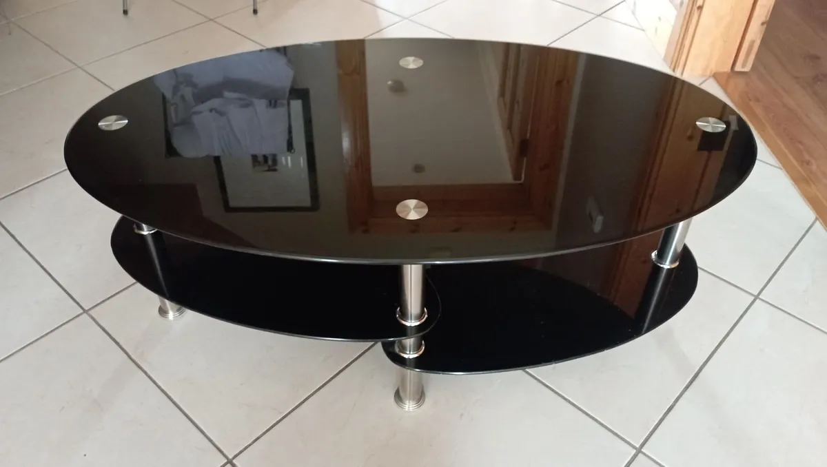 FREE TV stand - Image 1