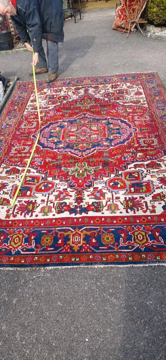 Large vintage wool rug - Image 1