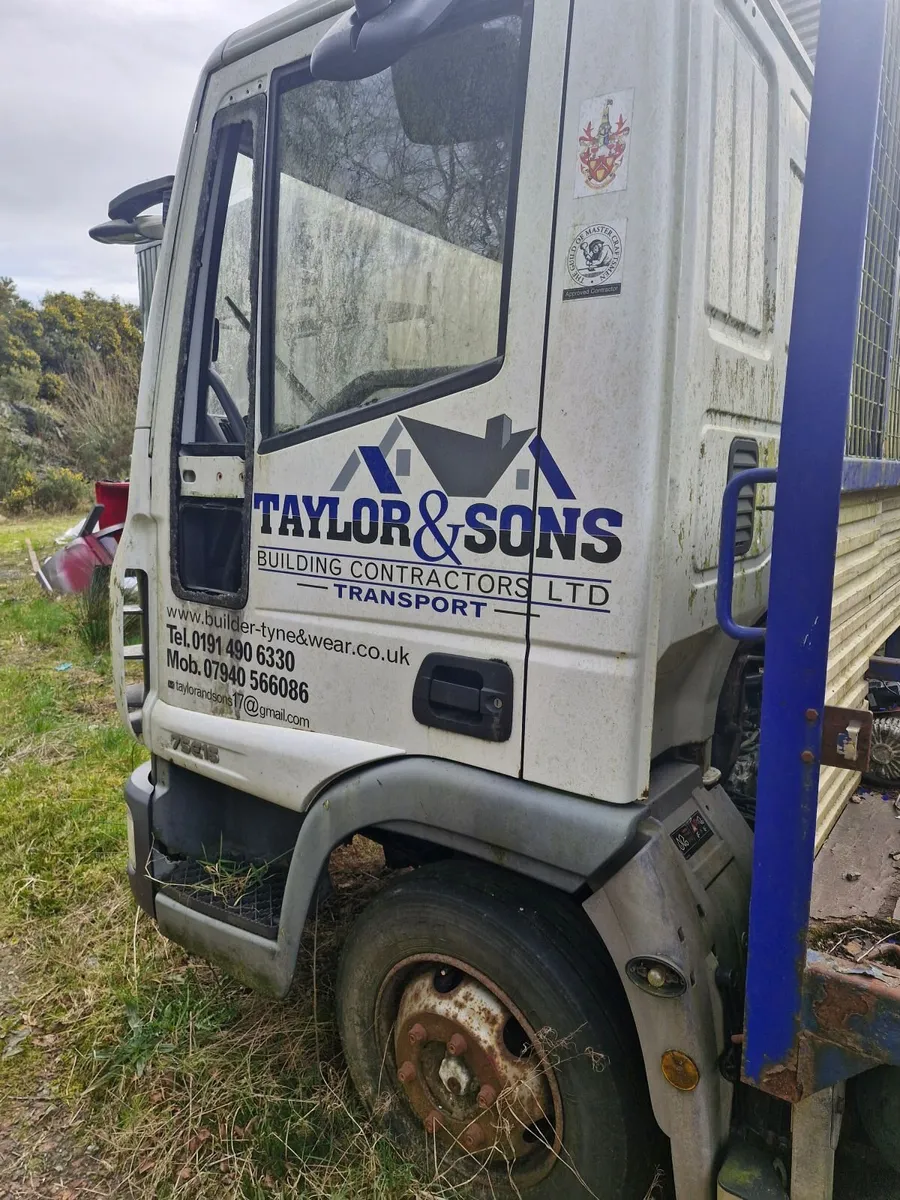 Iveco euro cargo 75E16  beavertail  sale .or parts - Image 2