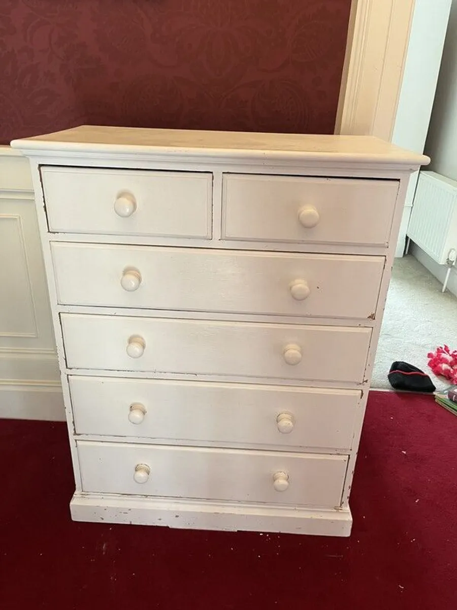 chest of drawers - Image 1