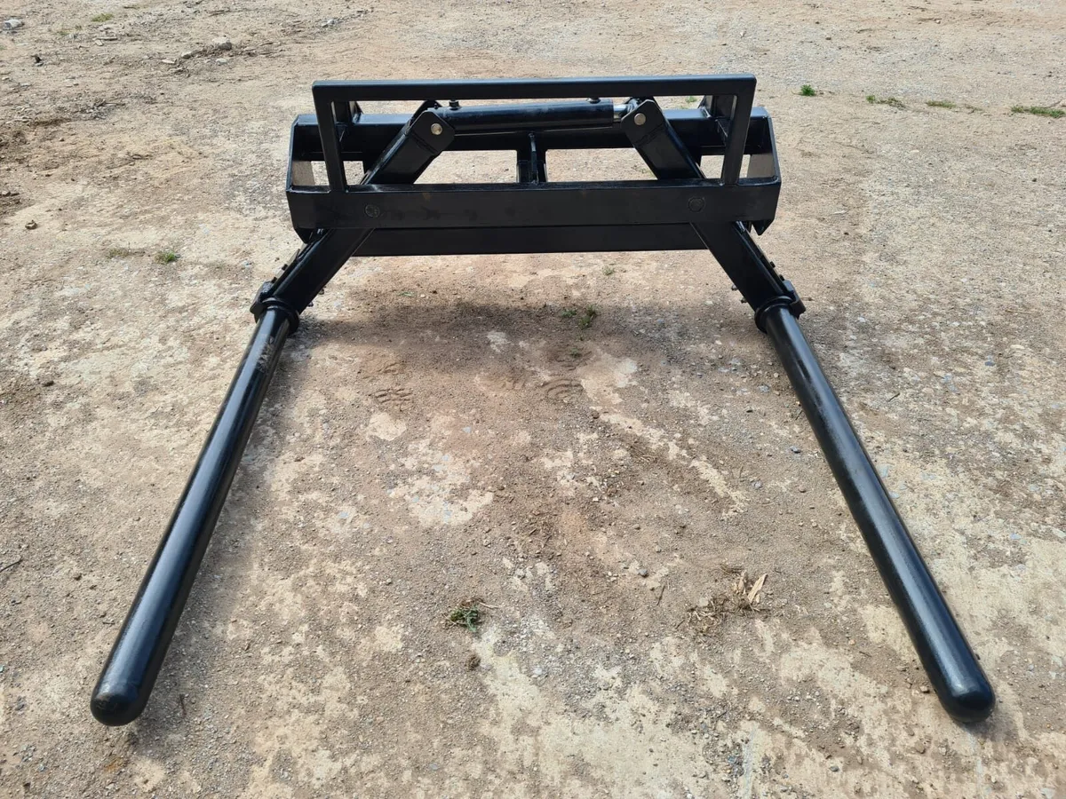 Hyd bale stacker - Image 1