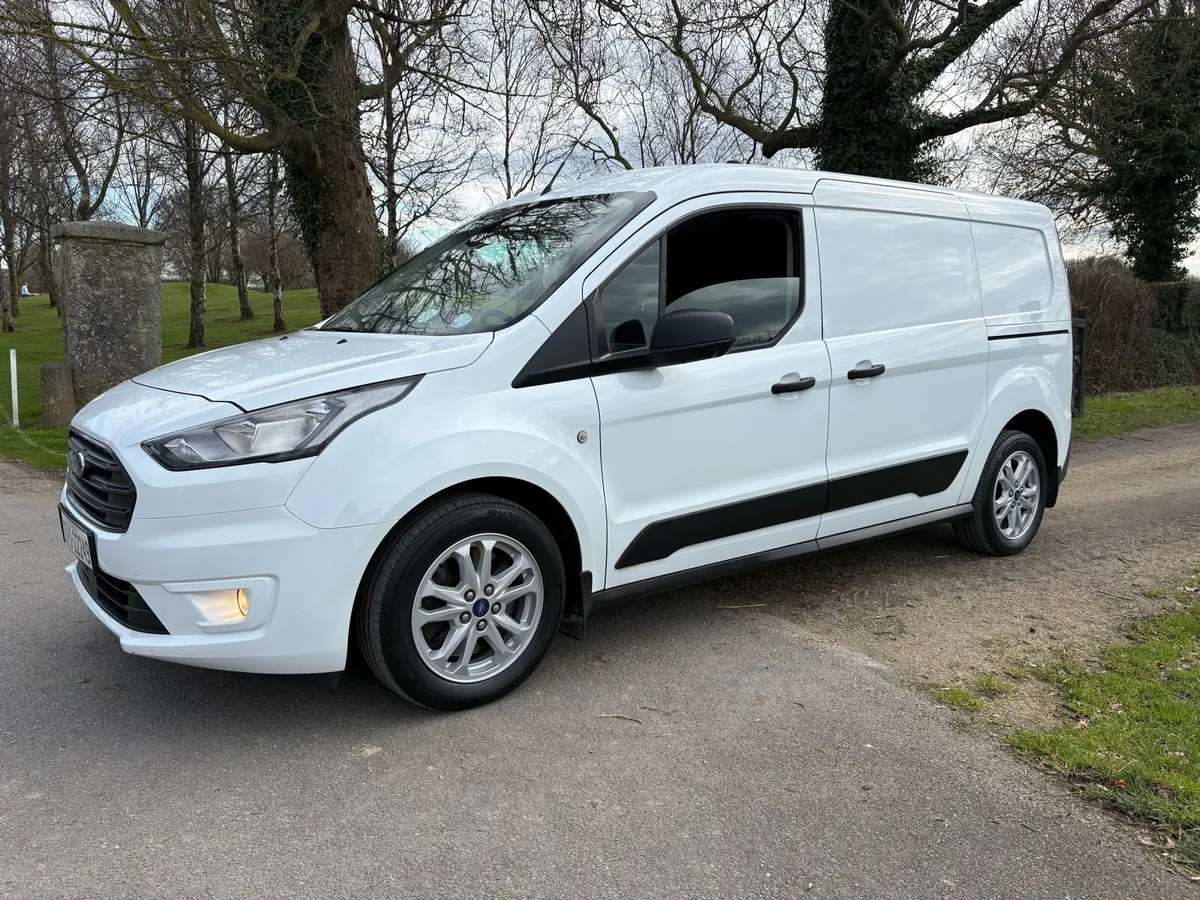 TRANSIT CONNECT TREND LWB 3 SEATER CVRT 03/27 - Image 2