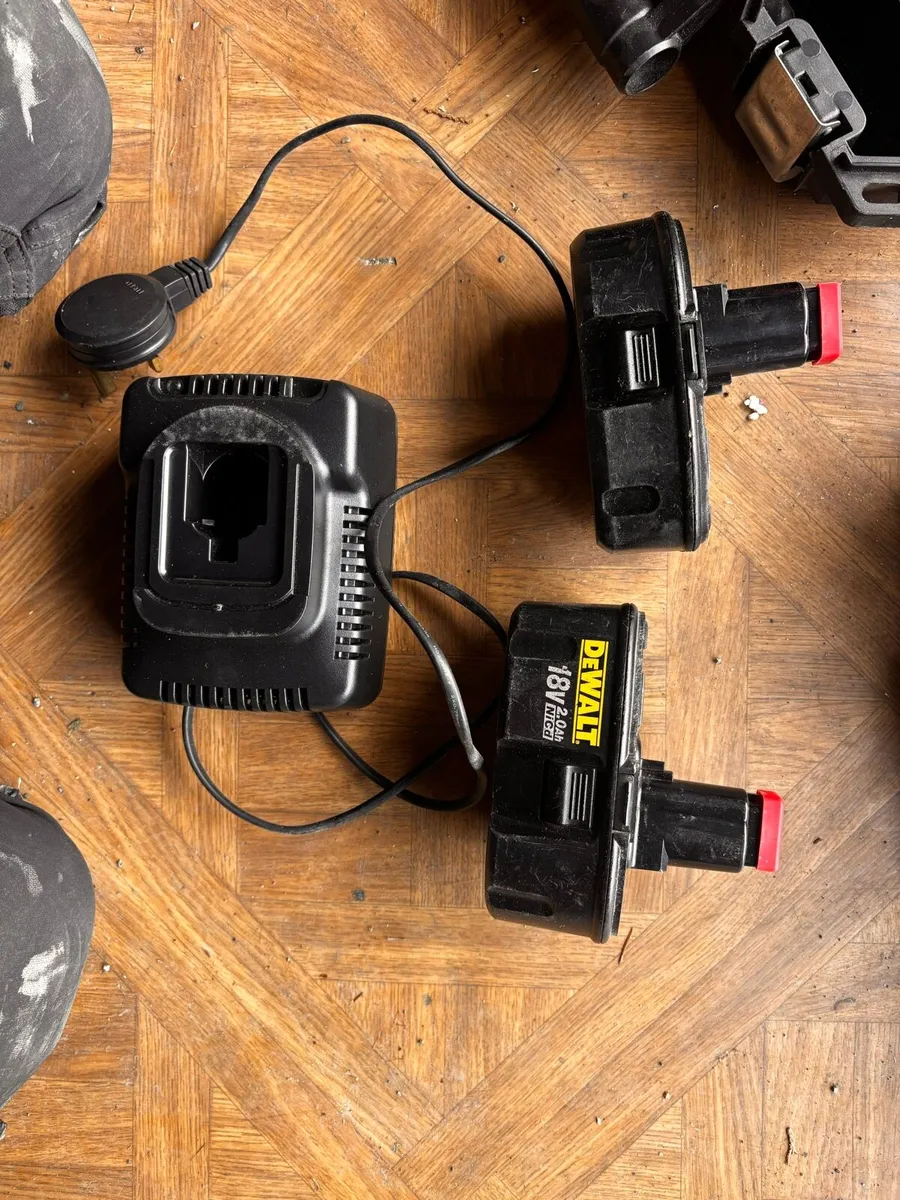 Old DeWalt batteries - Image 3