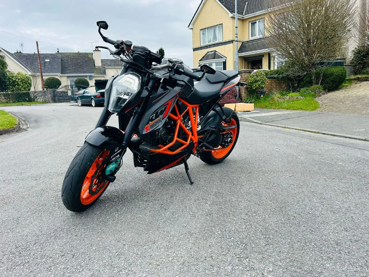 KTM Super Duke 1290 R - Image 2