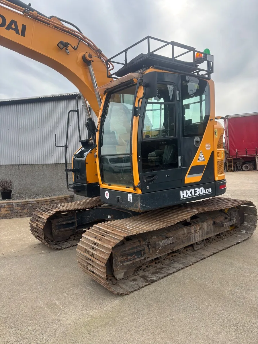 Hyundai HX130 LCR digger - Image 3