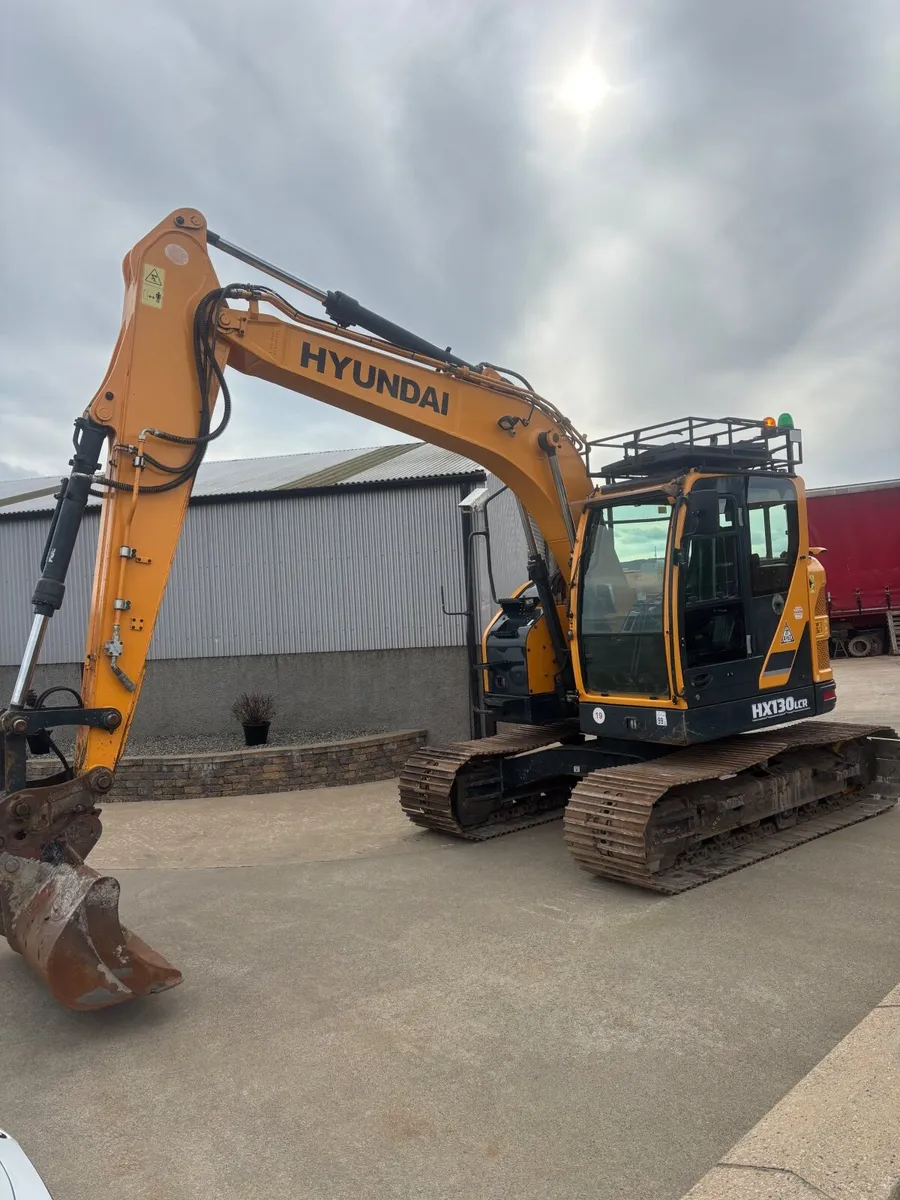 Hyundai HX130 LCR digger - Image 1