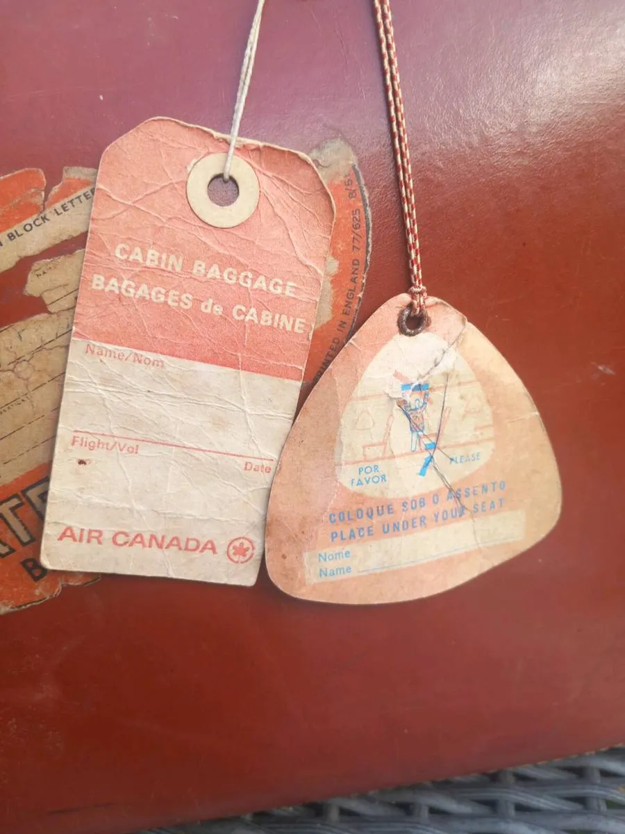 Vintage 50s doctor's leather bag, Cunard sticker - Image 4