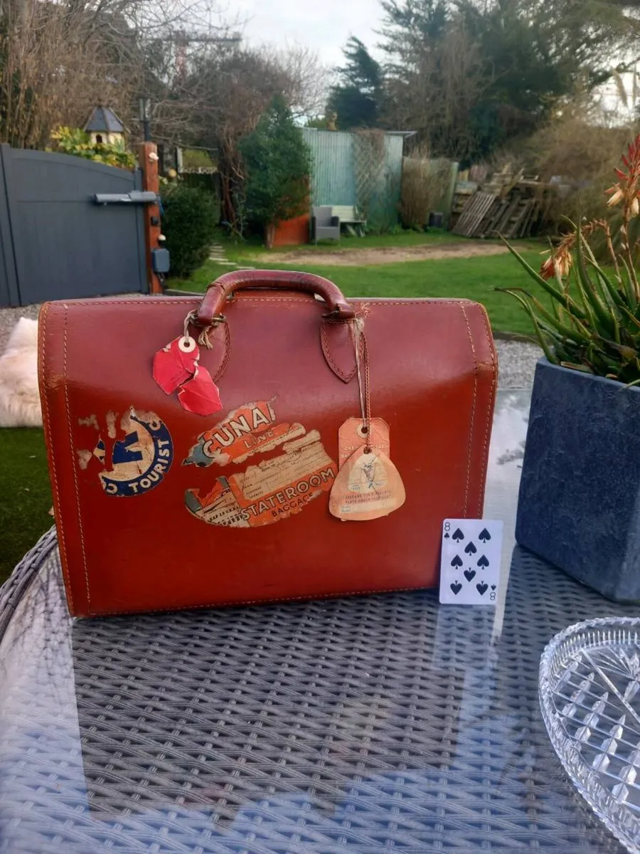 Vintage 50s doctor's leather bag, Cunard sticker - Image 2