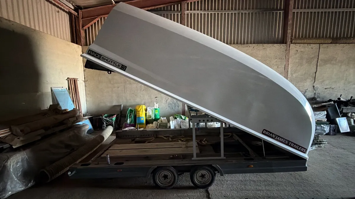 Tyre Rack for Brian James Race Shuttle 3 RS3 - Image 1